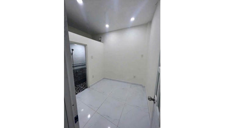 Bán Nhà Phan Văn Trị, Hẻm 3m Thông, 2PN Gần Emart Chỉ Nhỉnh 3 Tỉ